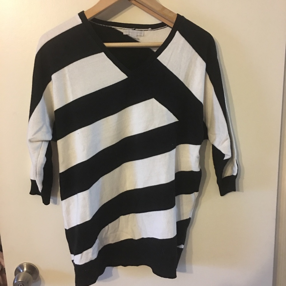 NY&C Sweater!! - Picture 1 of 3